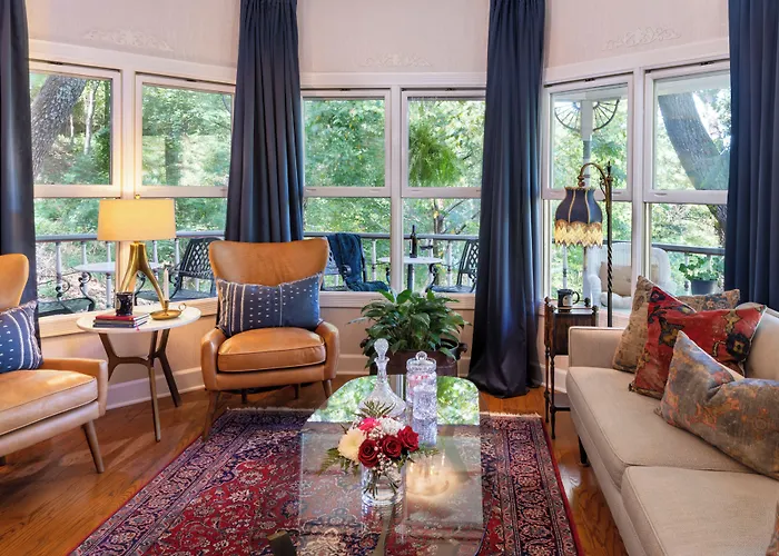 Arsenic And Old Lace Bed & Breakfast Inn Eureka Springs